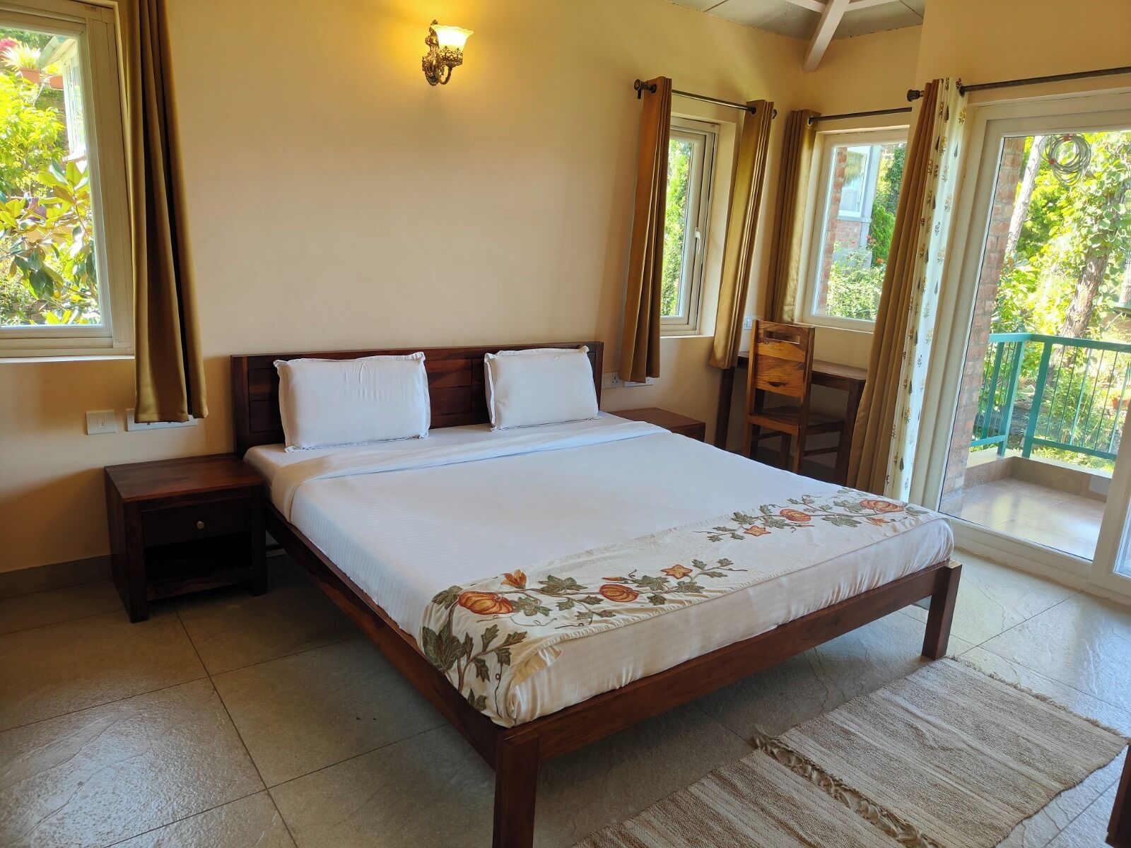 Apartment, Lake View, Mountainside | Desk, laptop workspace, free WiFi, bed sheets