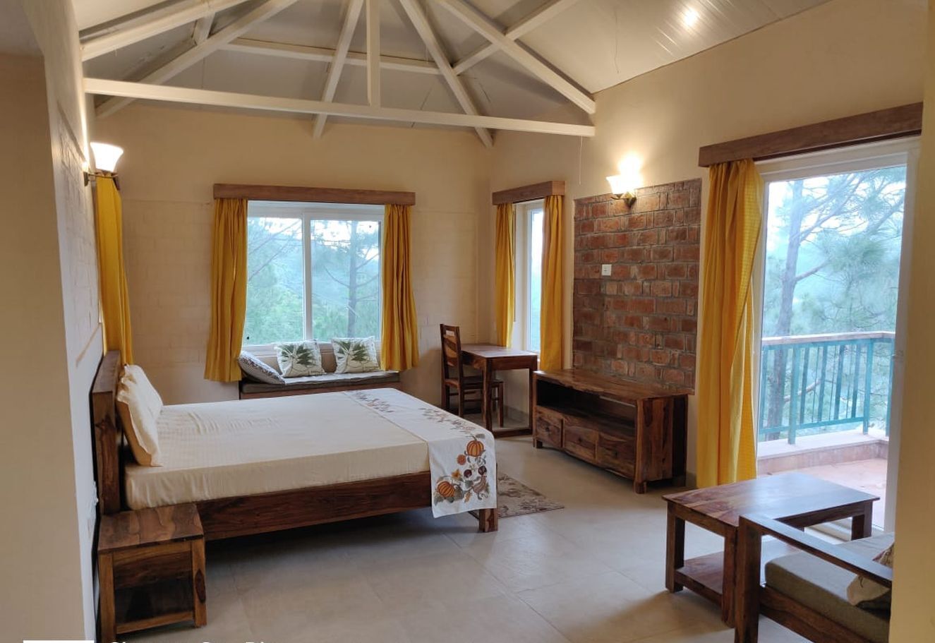 Family Duplex | Desk, laptop workspace, free WiFi