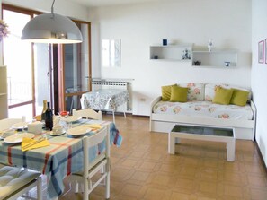 Interior - Nice apartment for 7 guests with pool, WIFI, TV and terrace (Le Camille)