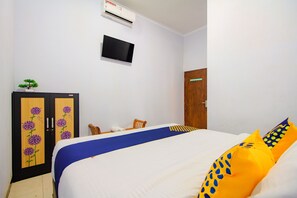 ��双人房 | 办公桌、免费 WiFi