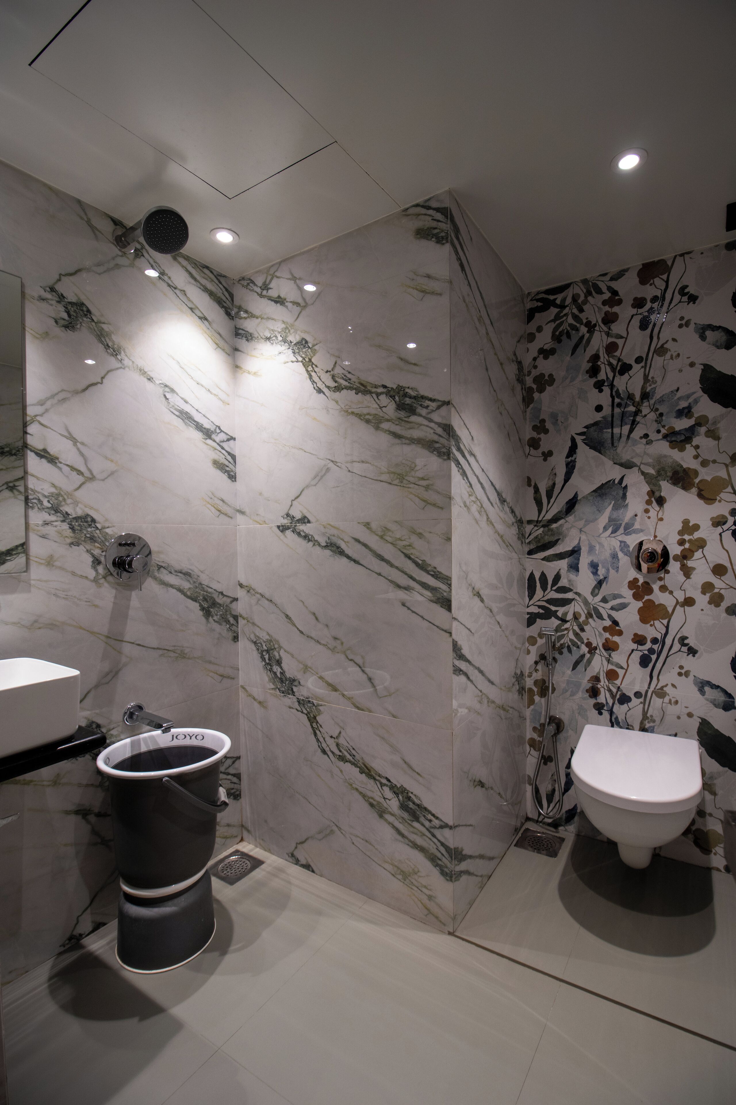 Foto - Hotel Malad Inn opposite Malad Railway Station