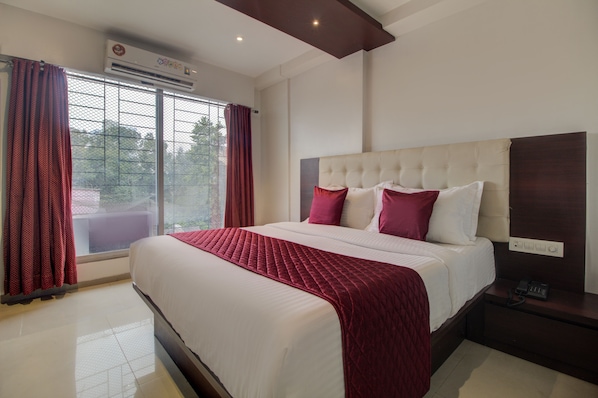 Habitación Deluxe doble | Sábanas de algodón egipcio, ropa de cama de alta calidad, escritorio