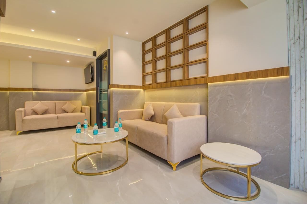 Foto - Hotel Malad Inn opposite Malad Railway Station