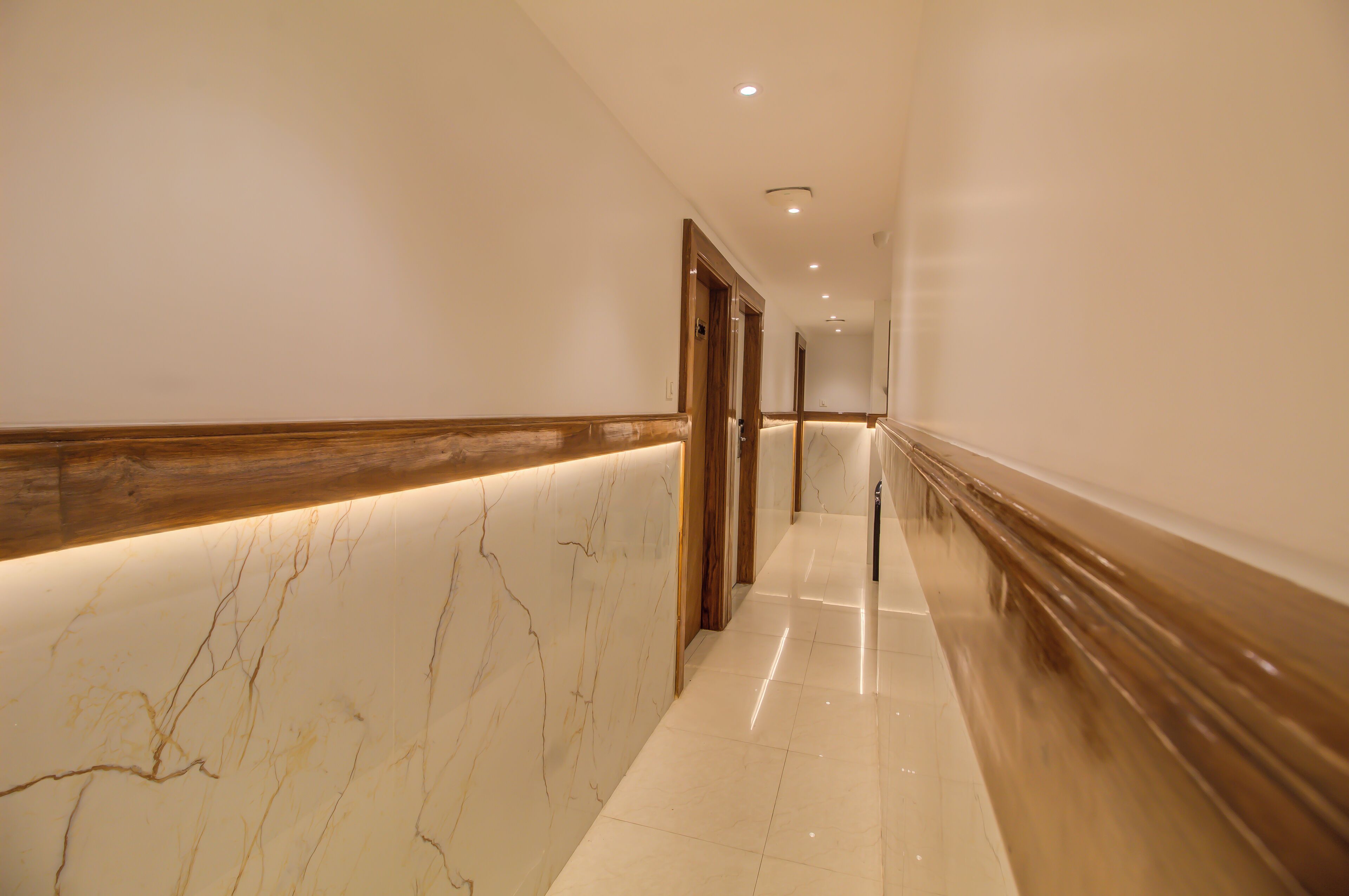 Foto - Hotel Malad Inn opposite Malad Railway Station