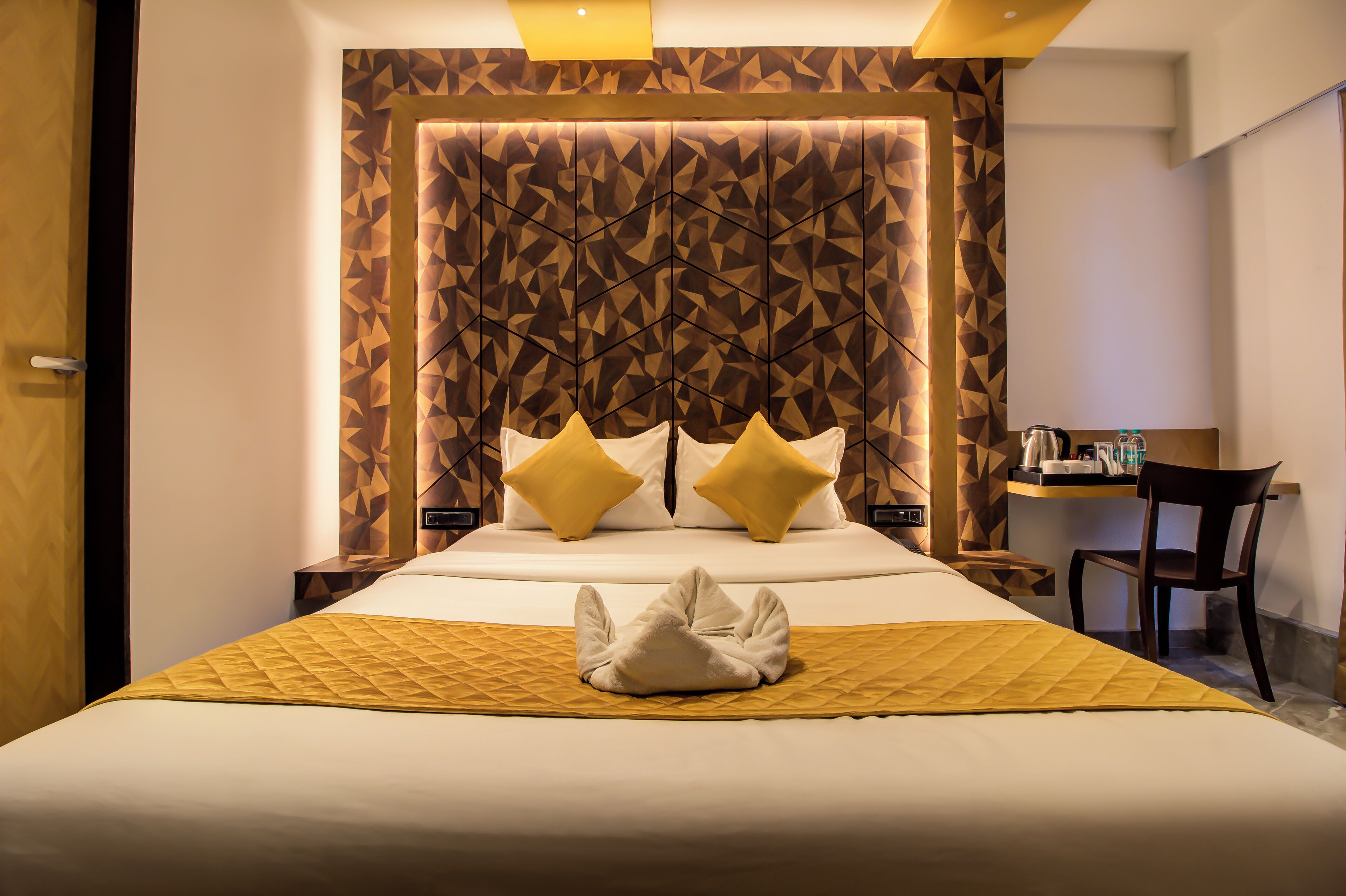 Dobbeltrom – deluxe | Sengetøy i egyptisk bomull, sengetøy av topp kvalitet og skrivebord