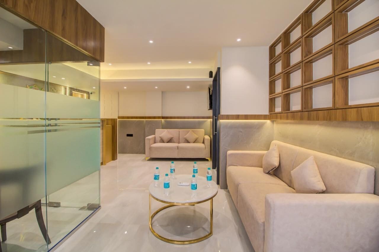 Foto - Hotel Malad Inn opposite Malad Railway Station