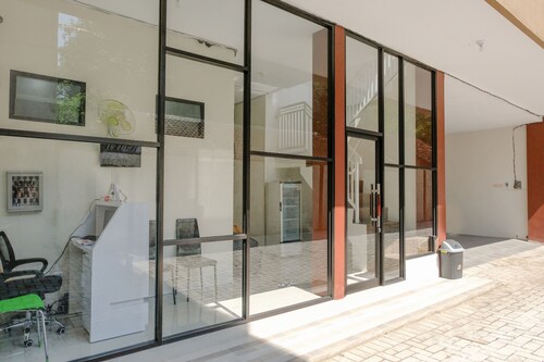 Capital O 2798 Semeru Residence Syariah