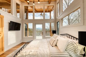 3 chambres, fer et planche à repasser, Wi-Fi gratuit, draps fournis