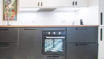 Micro-ondes, four, lave-vaisselle, cafetière/bouilloire