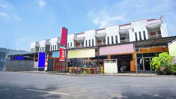 Fachada de la propiedad