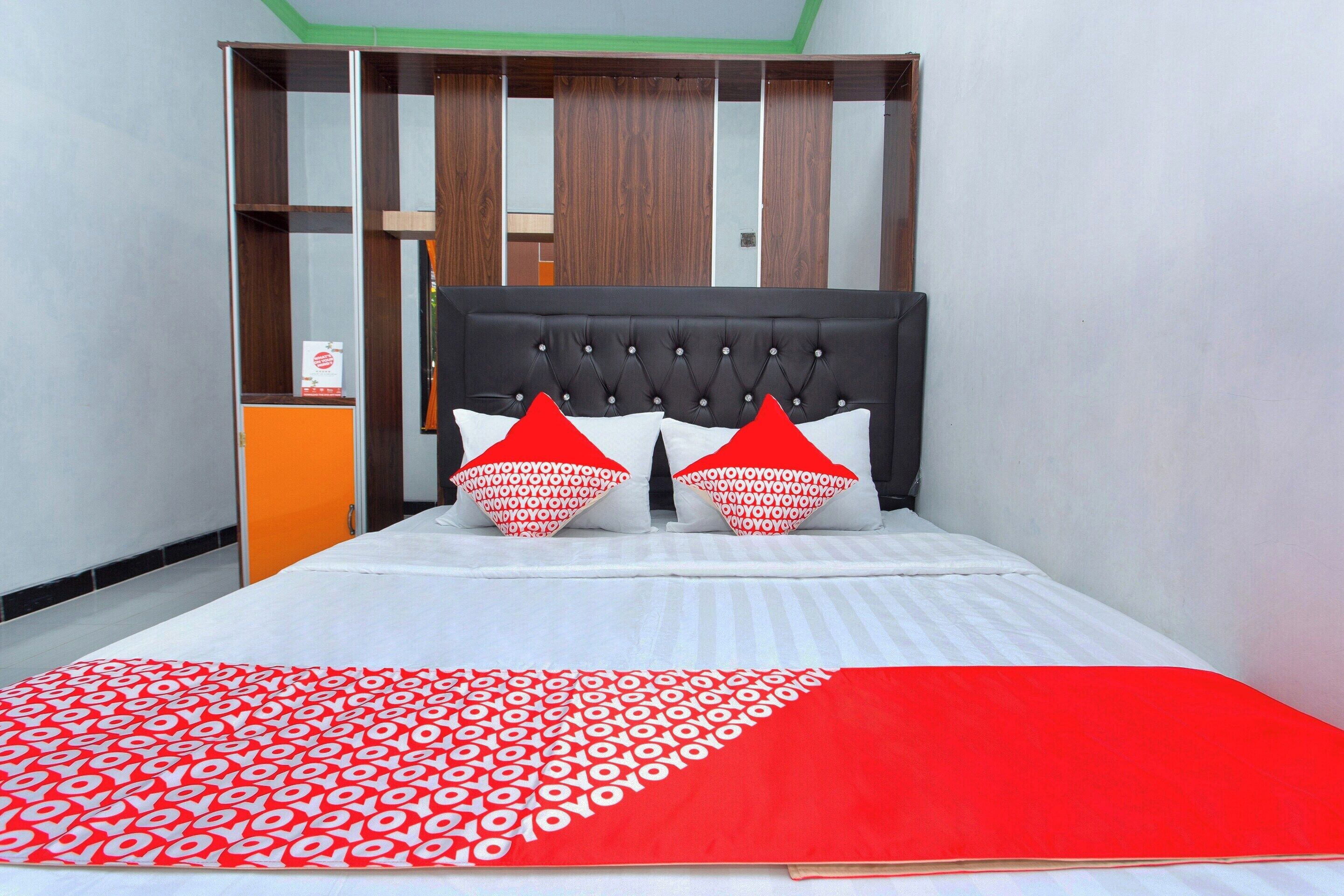 Standard Double Room | Free WiFi, bed sheets