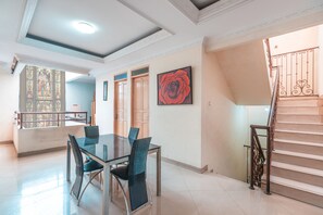 Interior - OYO 2765 Mulia Raja (South Tangerang)