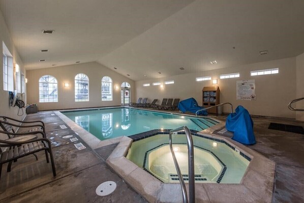 Sisäuima-allas, lämmitetty uima-allas