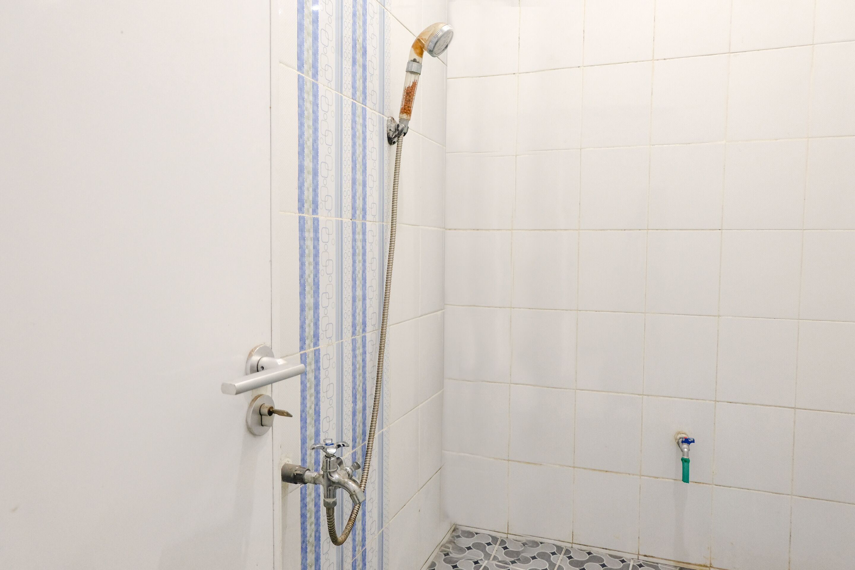 基础单人房 | 浴室 | 淋浴设施、毛巾