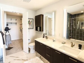 Bathroom - 414 Light St (Baltimore)