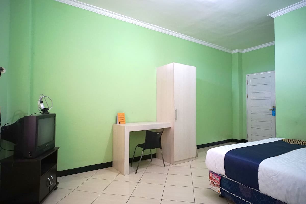 double room | desk, free wifi, bed sheets