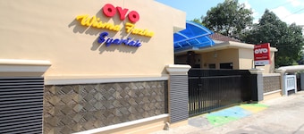 OYO 2630 Wisma Fahza Syariah