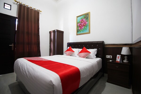 Standard Double Room | Free WiFi - OYO 2630 Wisma Fahza Syariah (Bandar Lampung)