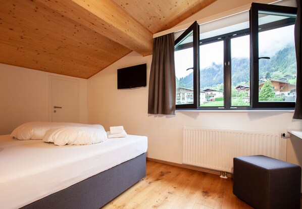 1 bedroom, in-room safe, free WiFi