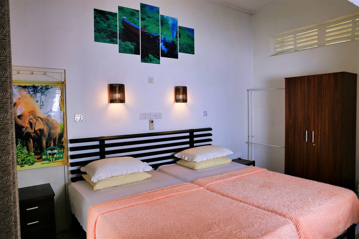 Deluxe Double Room | Minibar, in-room safe, desk, iron/ironing board (on request)