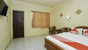 Standard Double Room - Pondok Rizqi Syariah (Sidoarjo)