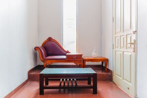 Property amenity - OYO 2547 Assirot Residence (Jakarta)