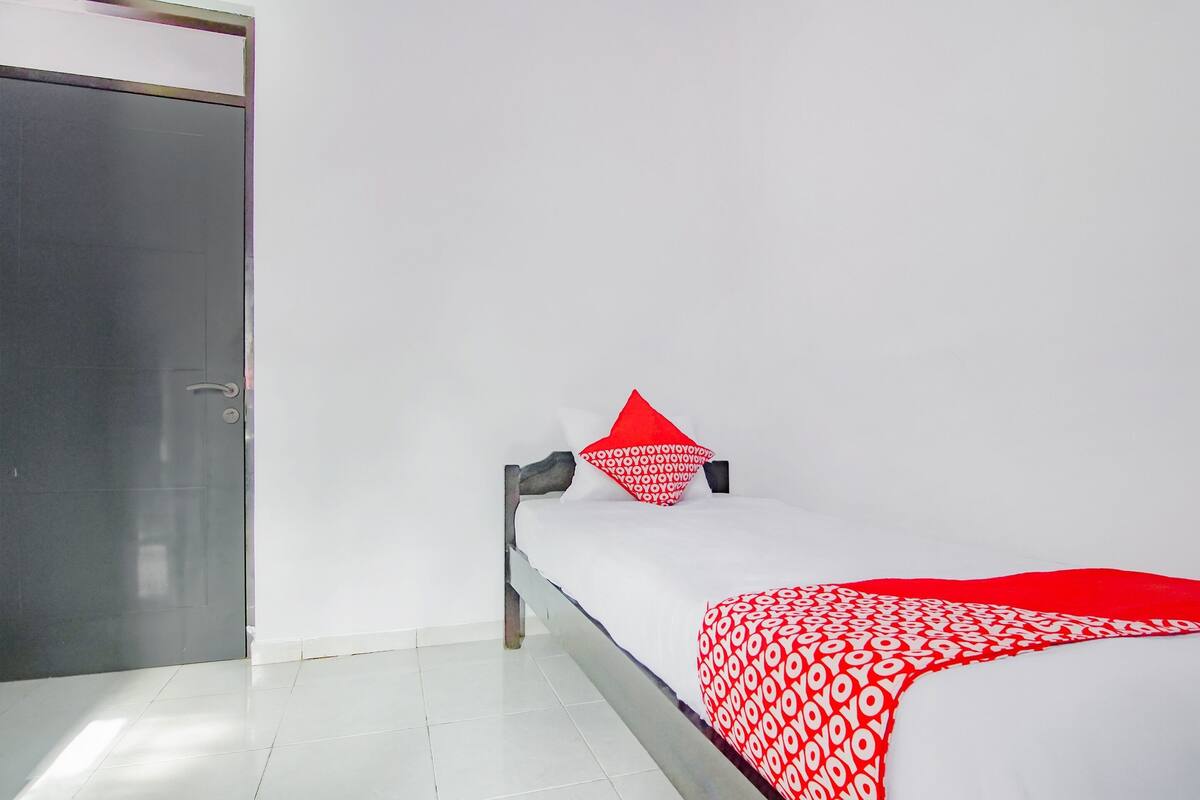 Habitación individual económica | Wifi gratis y ropa de cama