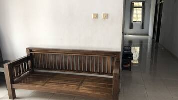 Ruang duduk lobi