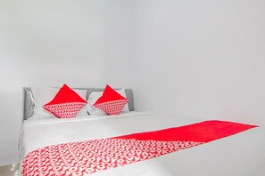 Standard Double Room | Free WiFi, bed sheets - OYO 2770 Zleepy Wisma Khazri (Dramaga)