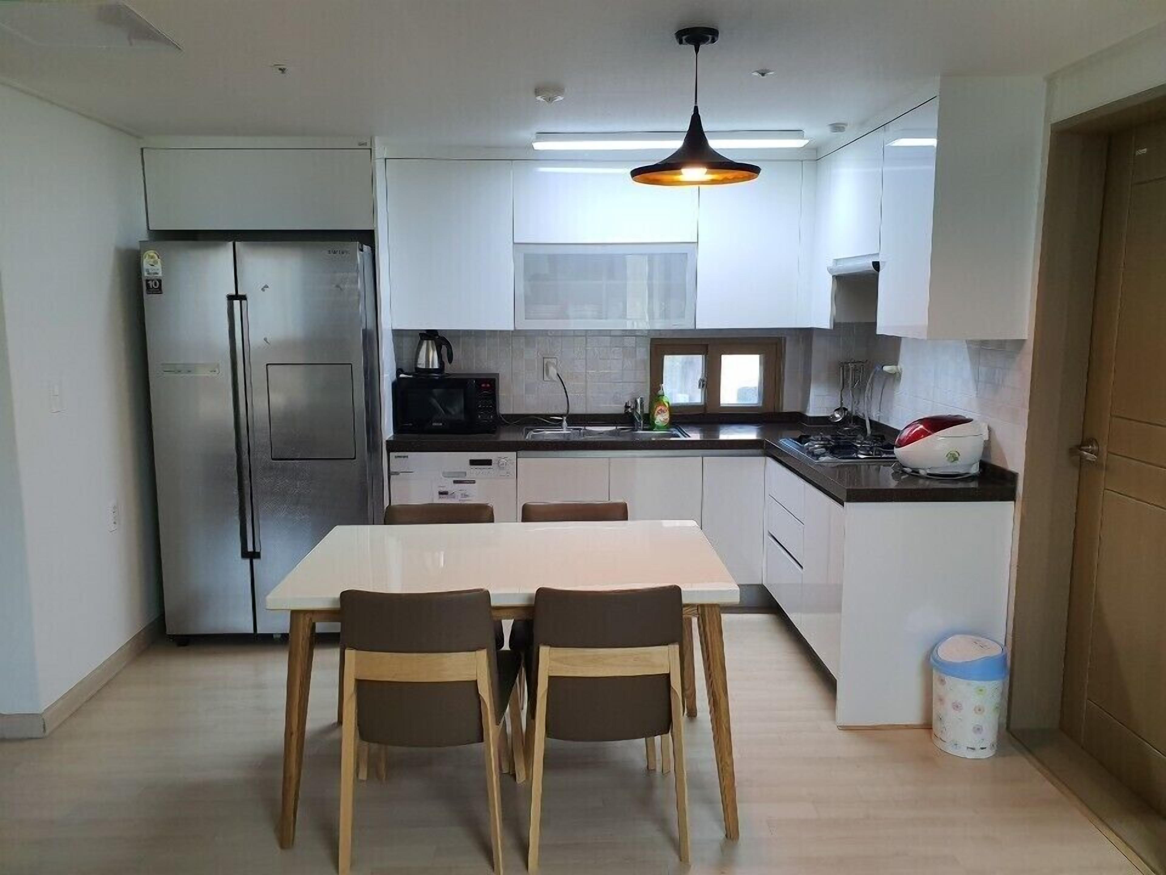 family apartment, city view | private kitchenette | microwave