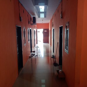 Hallway - Hotel O Pondok Orange Family (Makassar)