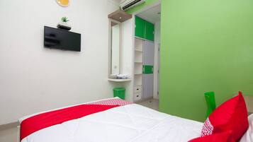 Kamar Double Standar | Wi-Fi gratis dan seprai linen
