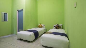 Free WiFi, bed sheets