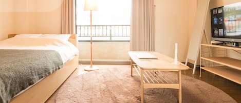 Standard Double Room (404)