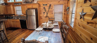 Hickory Hideaway- Broken Bow/Hochatown- 3bd