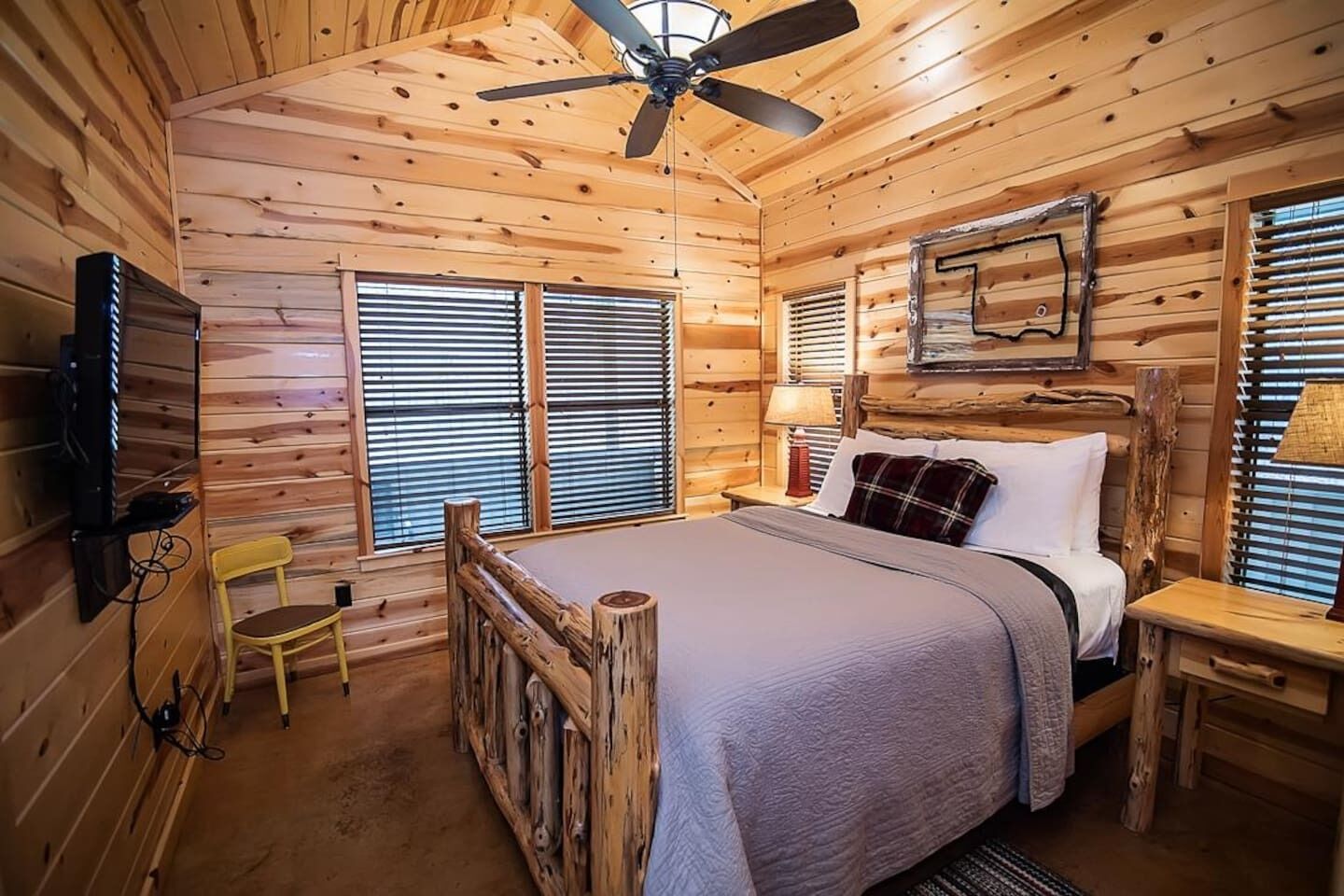 Una scrivania, ferro/asse da stiro, Wi-Fi gratuito, lenzuola