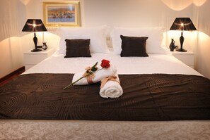 Deluxe Apartment, 1 Bedroom | Desk, soundproofing, iron/ironing board, free WiFi - Apartments Felicitas (Split)