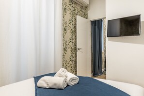1 slaapkamer, een strijkplank/strijkijzer, gratis wifi, beddengoed