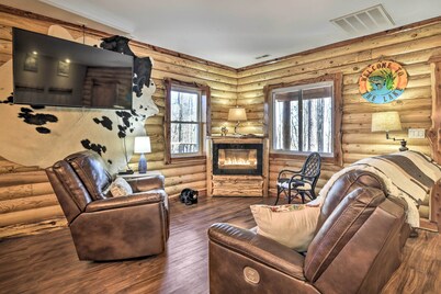 Dock w/ Boat Slip: Cozy Cabin Near Leesville Lake!