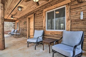 Terrace/patio - Dock w/ Boat Slip: Cozy Cabin Near Leesville Lake! (Pittsville)