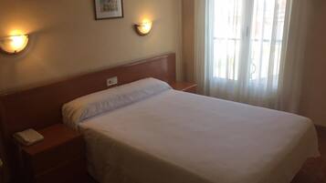 Double Room, Balcony (Bathtub) | Individually furnished, desk, free cribs/infant beds, free WiFi