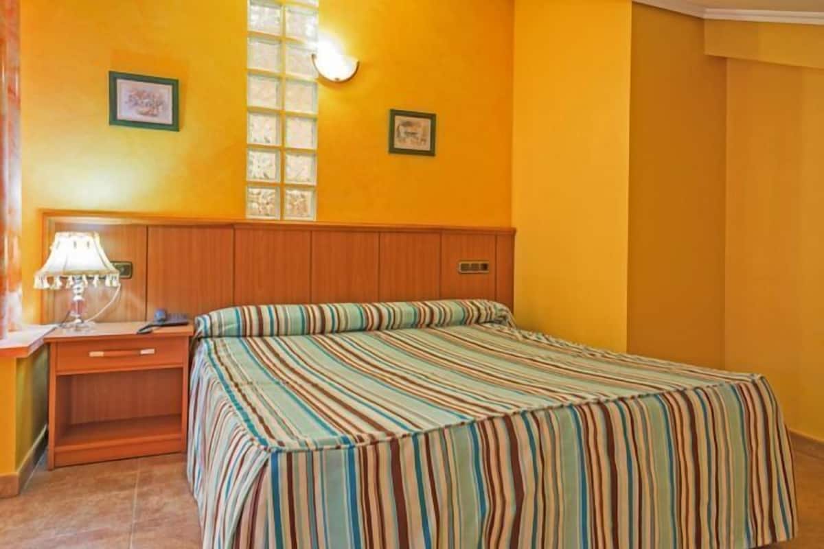 Double Room, Balcony (Shower) | Desk, cribs (free), WiFi (free), individually furnished