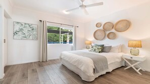3 bedrooms, iron/ironing board, Internet, bed sheets - Coastal Luxe 2BR Apartment + Spa Studio with Lagoo (PORT DOUGLAS)