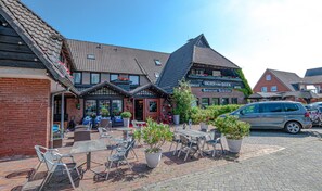 Terrace/patio - Nordseehotel Hörn van Diek (Esens)