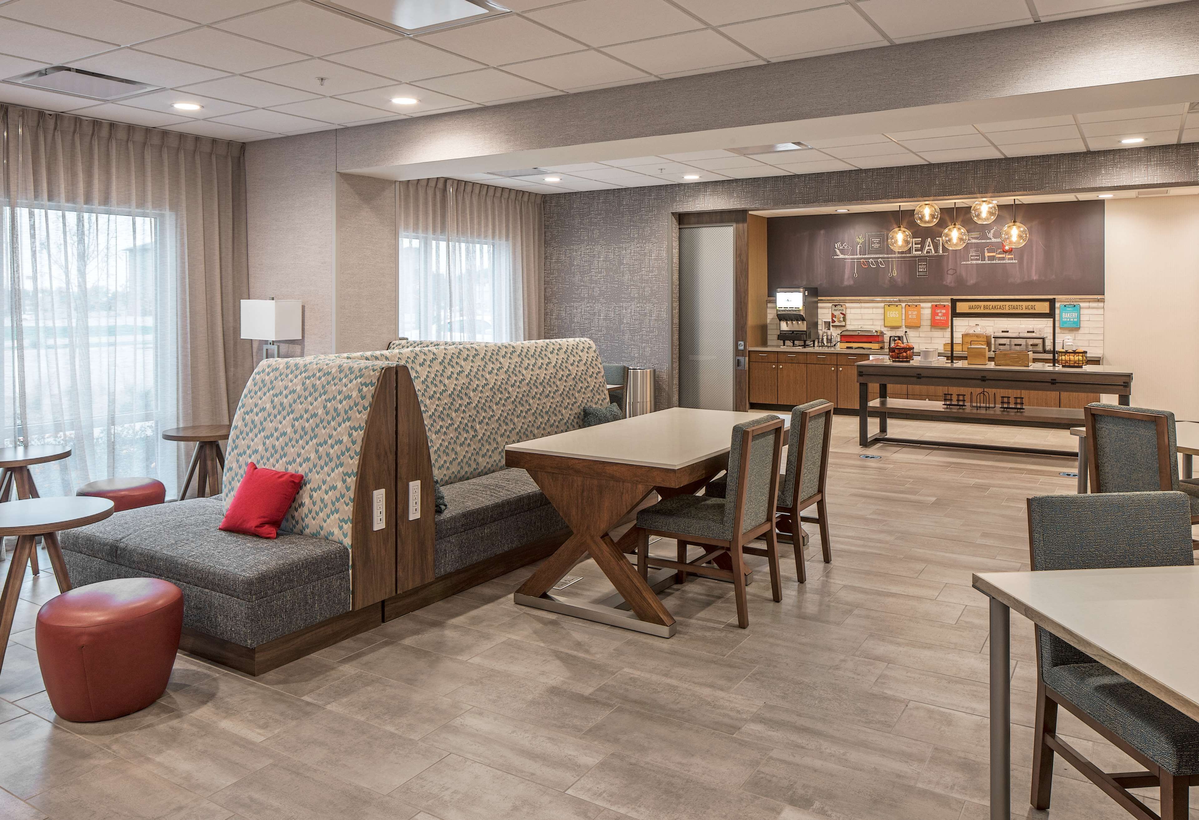 free daily continental breakfast