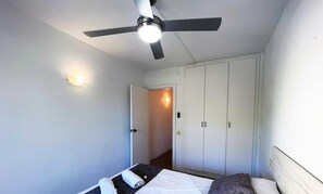 2 chambres, fer et planche à repasser, draps fournis