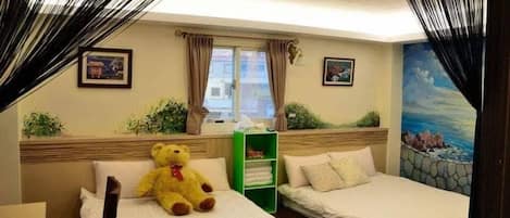 Basic Triple Room, 1 Bedroom, City View | Desk, free WiFi, bed sheets