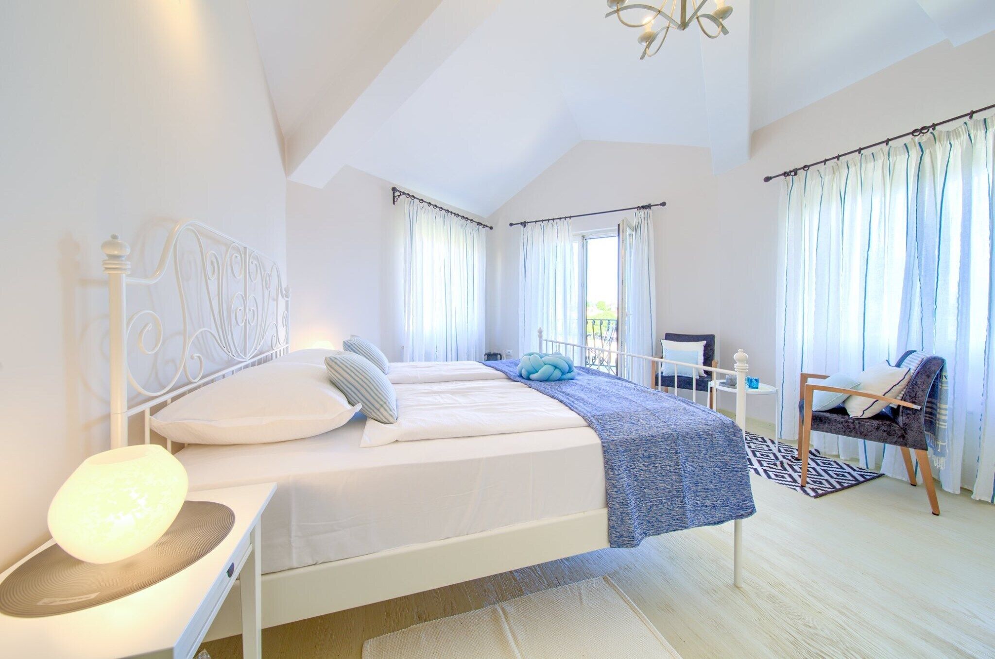 Grand-Villa | 5 Schlafzimmer, individuell dekoriert, individuell eingerichtet