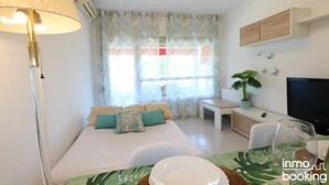 Unclassified image, 5 of 35, button - InmoBooking Thaiti Apartments, climatizado y con vistas (cambrils)