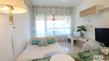 2 Schlafzimmer, Bügeleisen/Bügelbrett, Bettwäsche